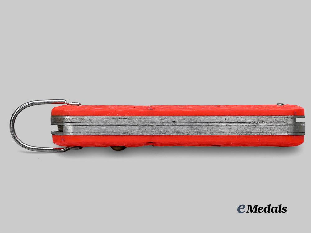 united_states._an_m_c1_paratrooper_switchblade,_by_camillus_e_medals__w8527_9