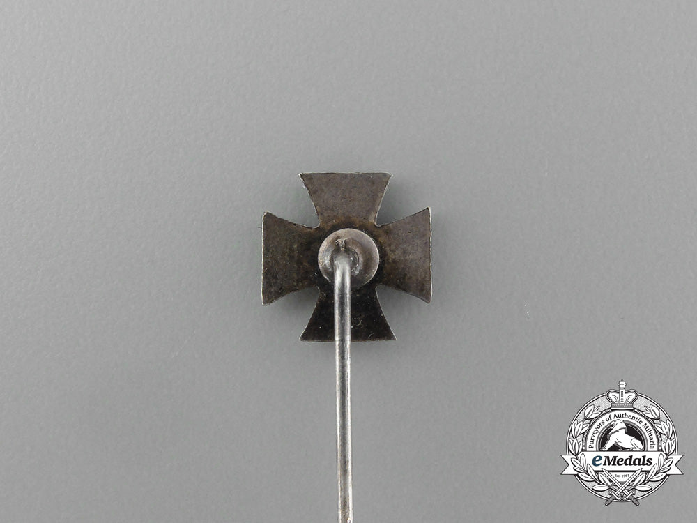 a_miniature_iron_cross1939_second_class_first_class_by_otto_schickle_e_1227