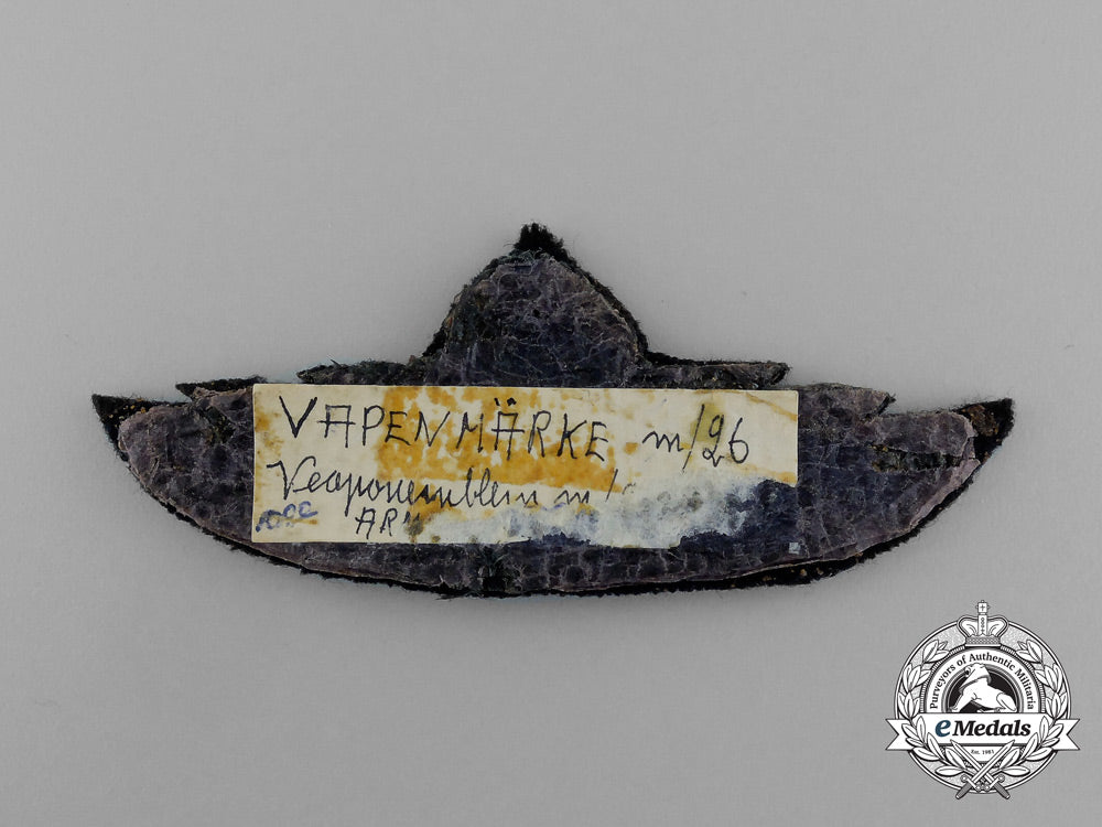 a_swedish_air_force_service_badge_m/26_e_1765