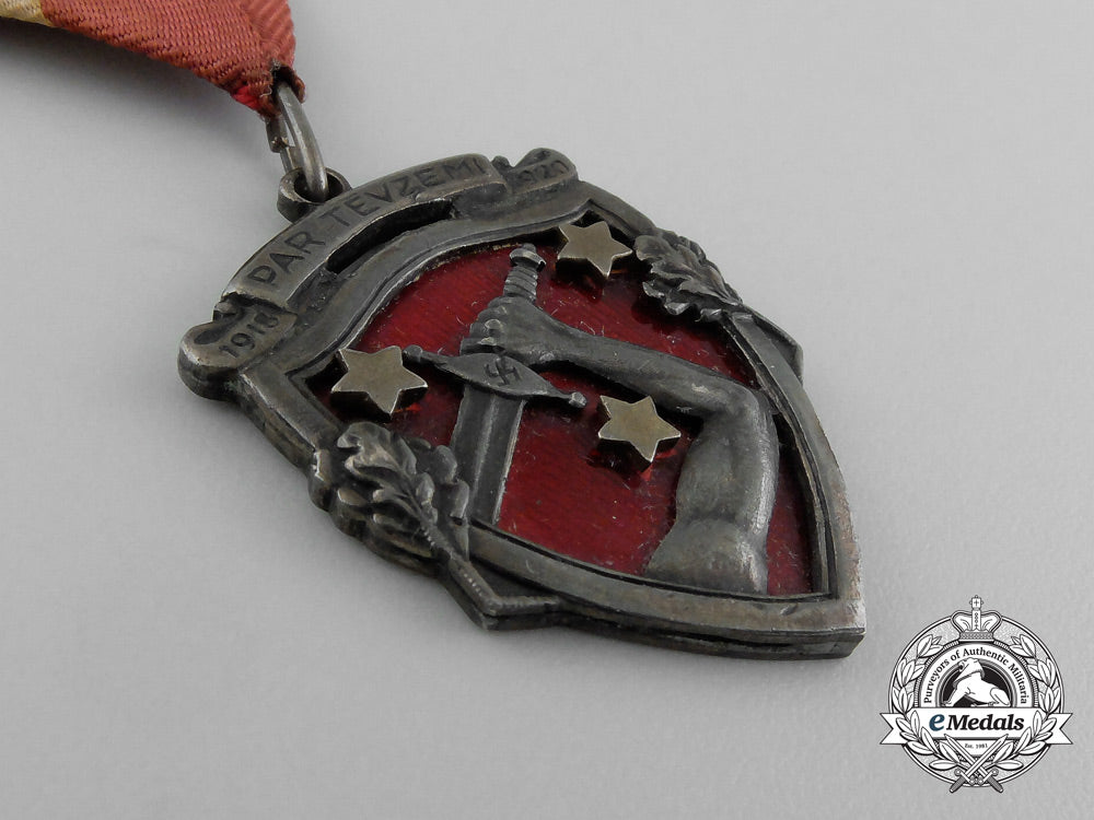 a_latvian_liberation_war_commemorative_medal_e_2645