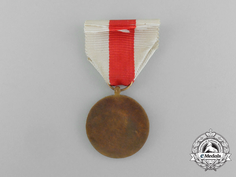 a_spanish_red_cross_flag_festival_medal_e_3351