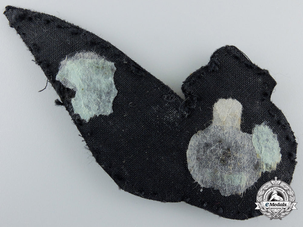 a_second_war_uniform_removed_royal_canadian_air_force(_rcaf)_engineer(_e)_wing_e_454