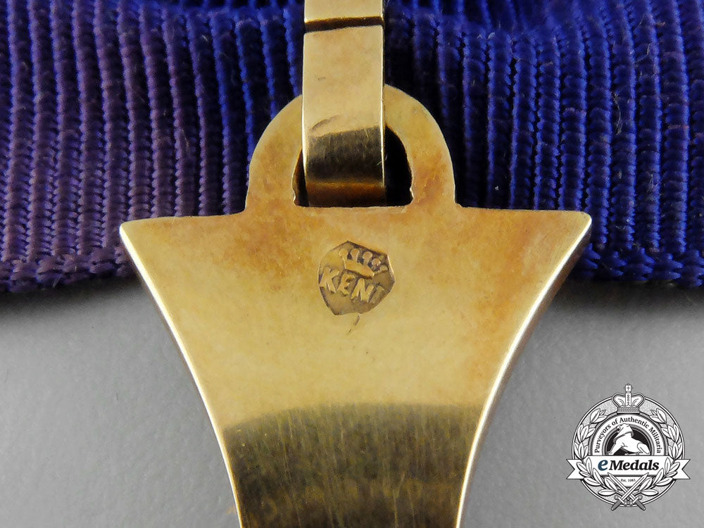 a_spanish_civic_notary_award_in_gold_e_5901