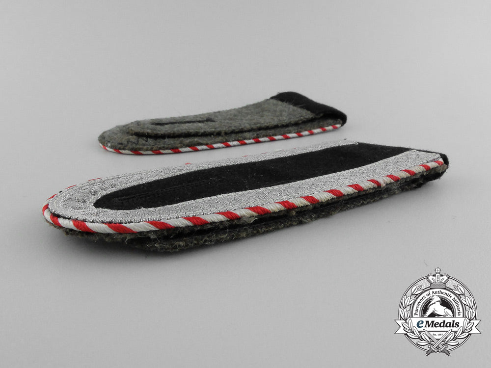 a_scarce_pair_of_ss-_sonderfuhrer/_fachführer-_unterscharführer_stellengruppe"_g"_shoulder_straps_e_6129