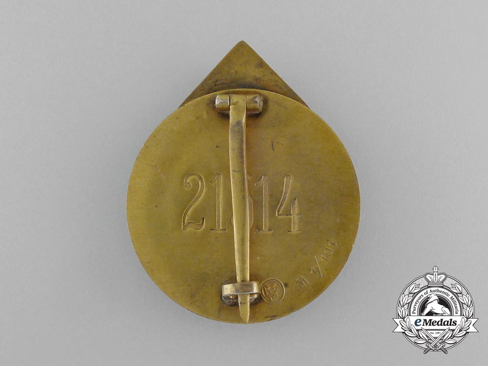 a_golden_hj_leader’s_sports_proficiency_badge_by_gustav_brehmer_of_markneukirchen;_numbered_e_6400
