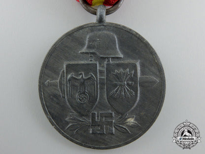 a_medal_of_the_spanish_blue_division_in_russia_e_867