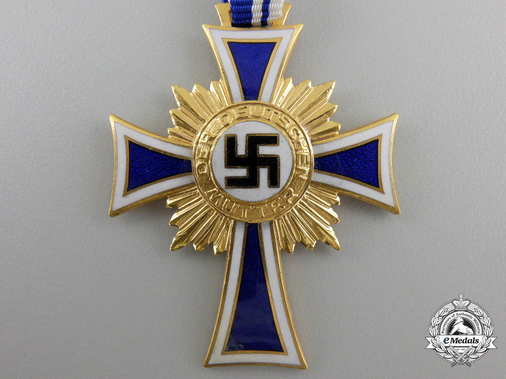 a_german_mother's_cross;_gold_grade_em59b
