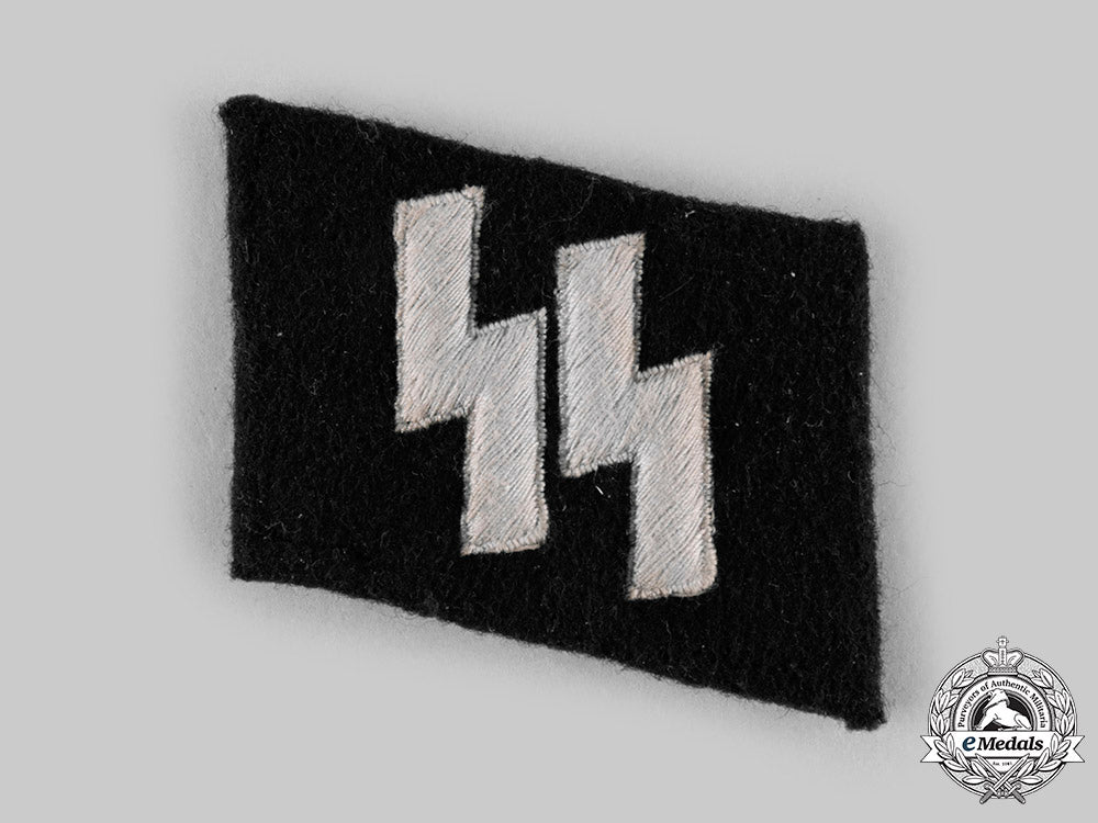 germany,_ss._a_runic_collar_tab,_type_iii__emd3712_c20_02086