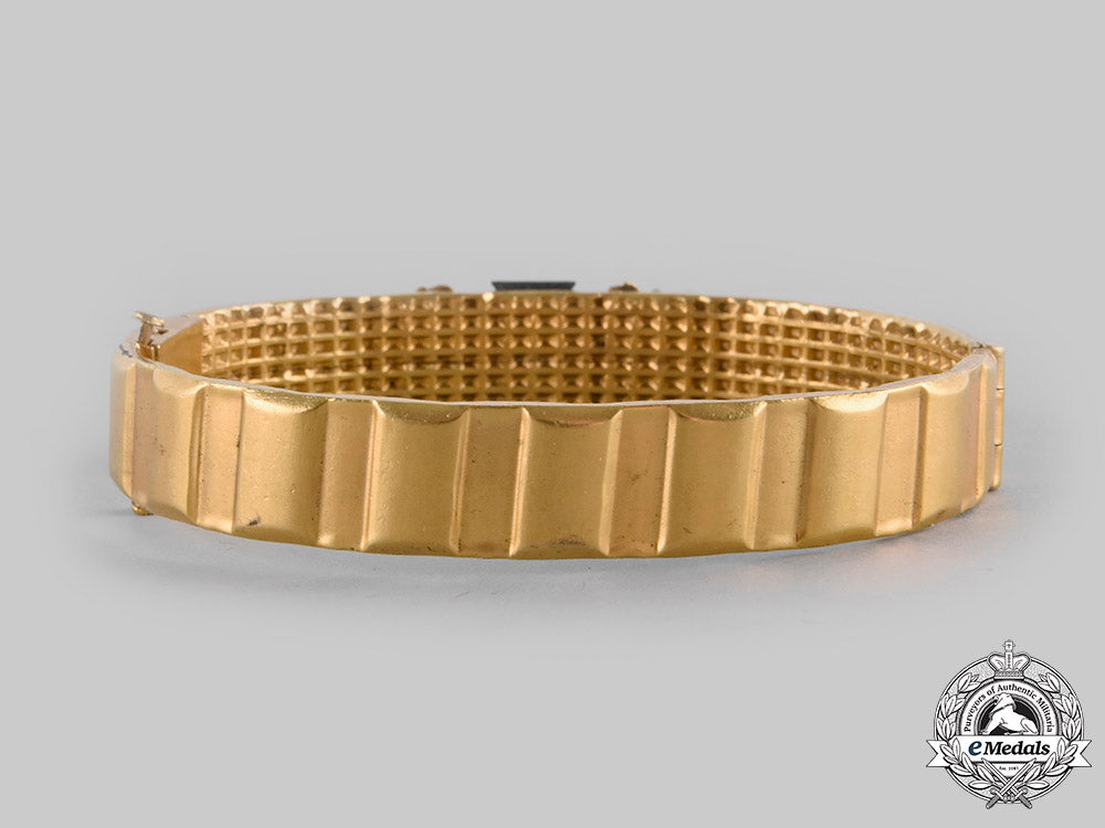 germany,_imperial._a_first_world_war_patriotic1914_iron_cross_cuff_bracelet__emd4107_c20_02291_1