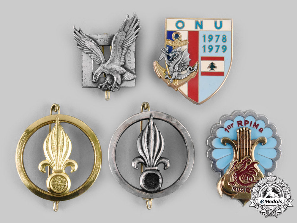 france,_republic._a_lot_of_five_regiment_badges__emd4247_c20_02244_1_1