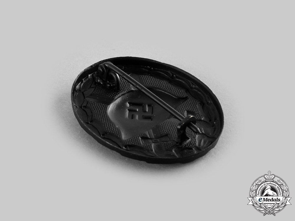 germany,_wehrmacht._a_wound_badge,_black_grade,_by_heinrich_wander__emd4363_c20_02412_1