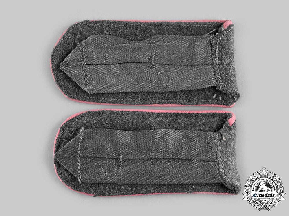 germany,_heer._a_set_of_heer_panzer_enlisted_personnel_shoulder_straps__emd4516_c20_02355_1_1_1