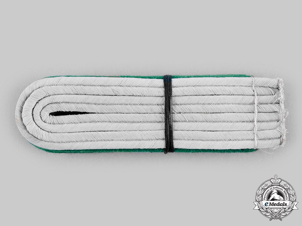 germany,_heer._a_set_of_heer_jäger_shoulder_boards__emd4625_c20_02297_1