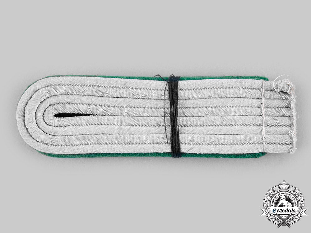 germany,_heer._a_set_of_heer_jäger_shoulder_boards__emd4627_c20_02298_1