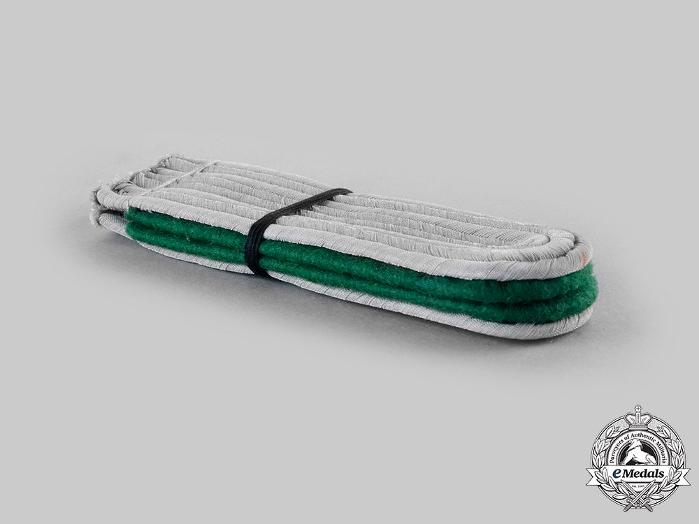 germany,_heer._a_set_of_heer_jäger_shoulder_boards__emd4628_c20_02299_1