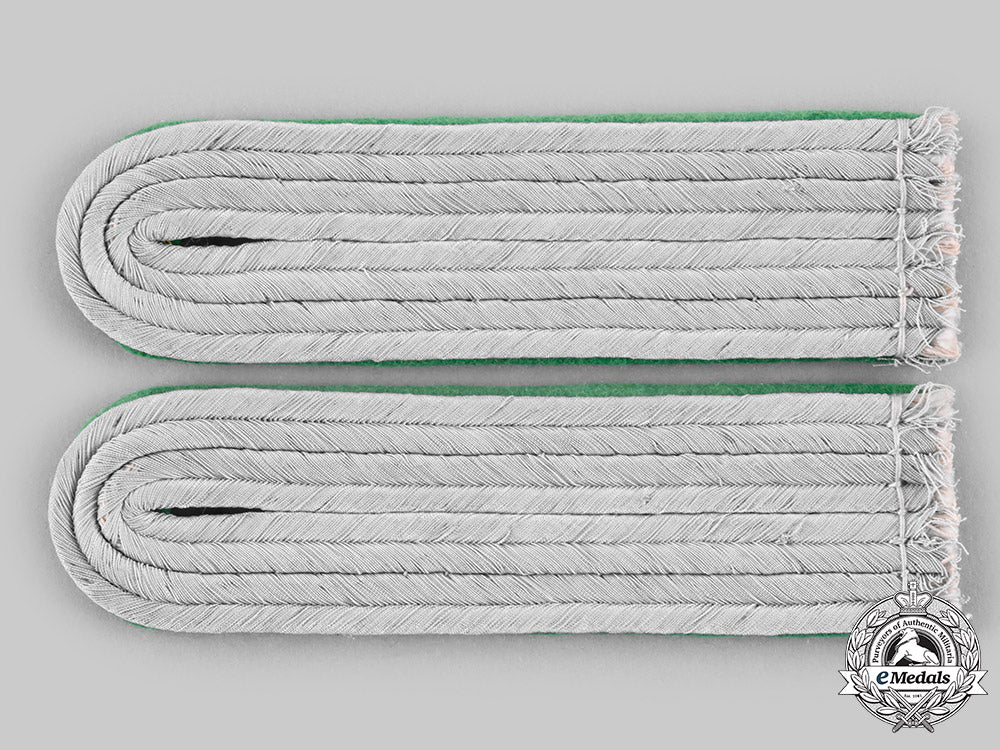 germany,_heer._a_set_of_heer_jäger_shoulder_boards__emd4667_c20_02314_1
