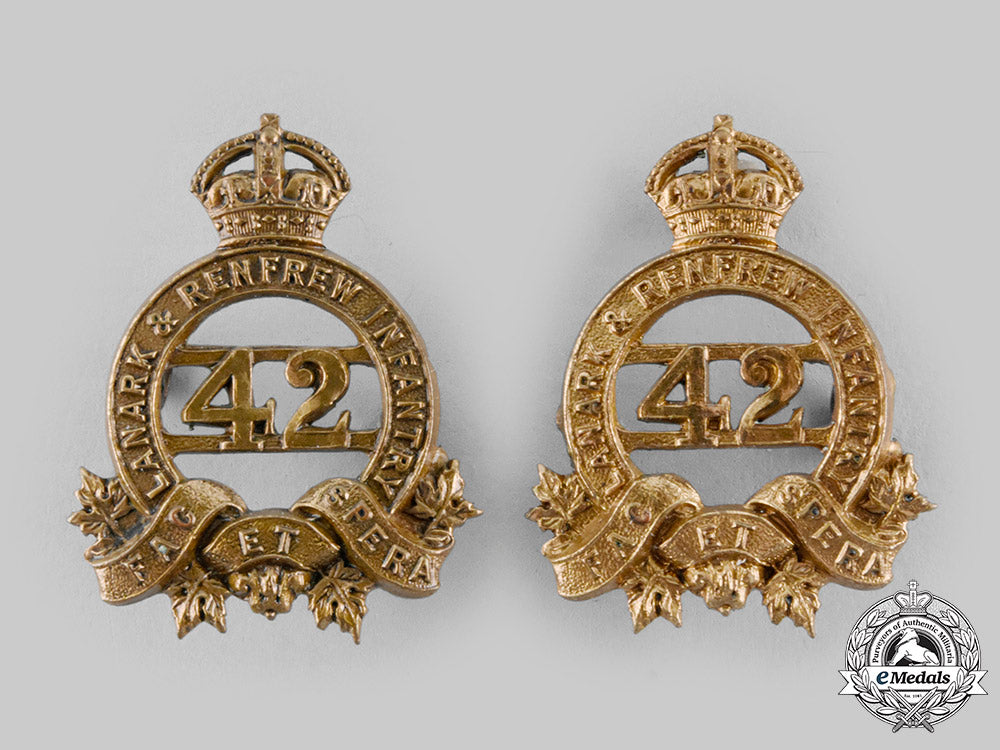 canada,_cef._a42_nd_lanark_and_renfrew_regiment_collar_badge_mismatched_pair,_c.1915__emd6003_c20_02210_1
