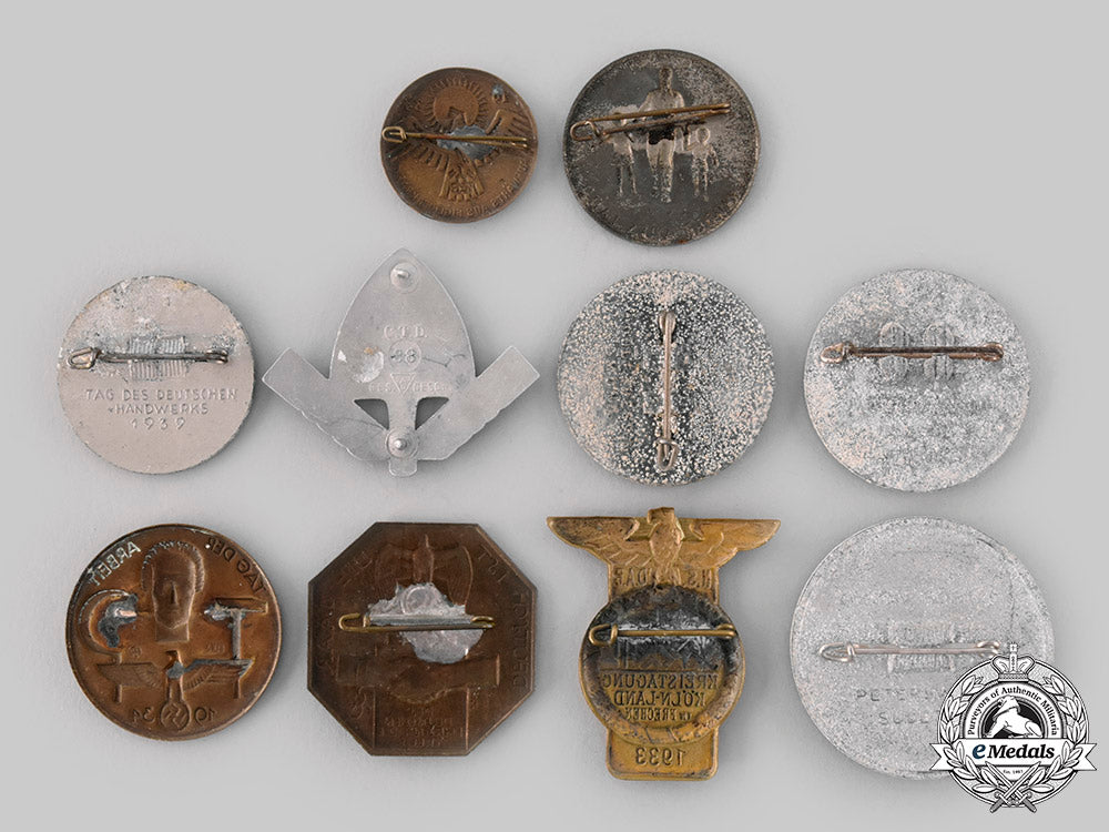 germany,_third_reich._a_mixed_lot_of_badges__emd8243