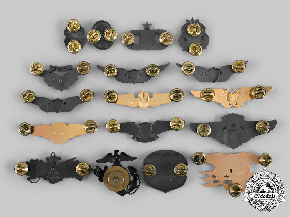 united_states._a_lot_of_seventeen_united_states_air_force,_army,_navy_and_marine_corps_badges__emd8682_c20_02263_1