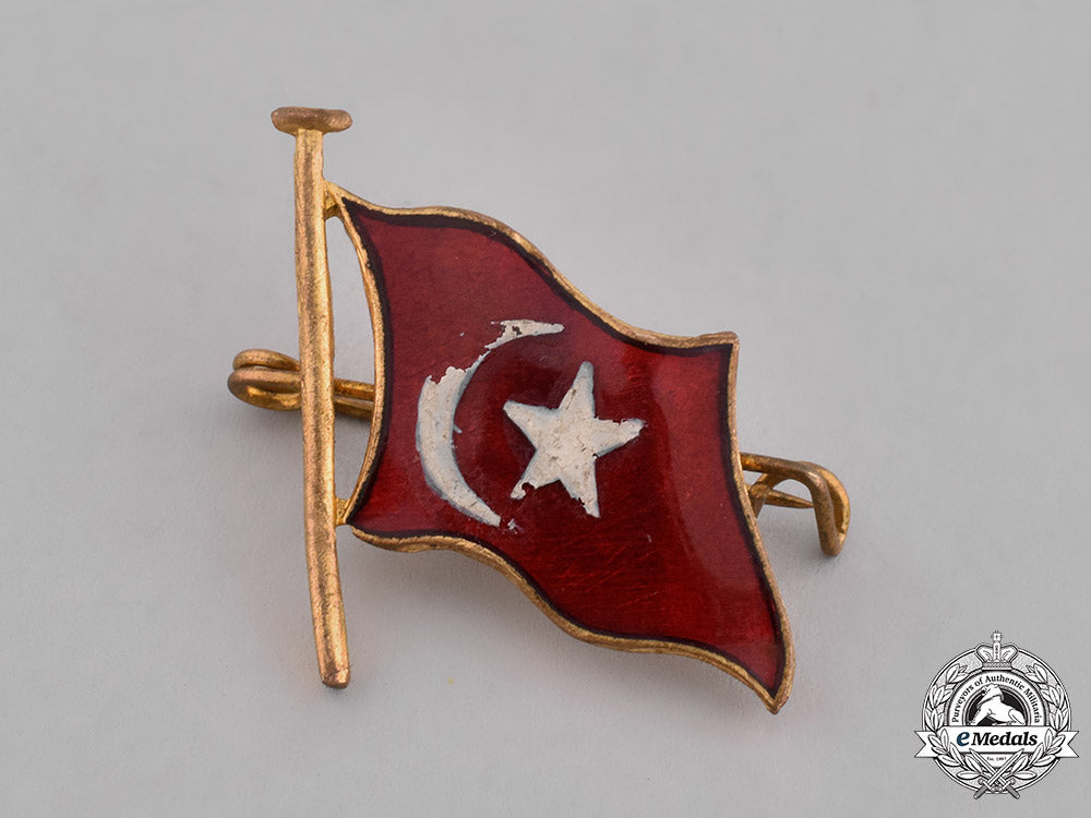 turkey,_ottoman_empire._two_regimental_flag_badges,_c.1915_emd_1853
