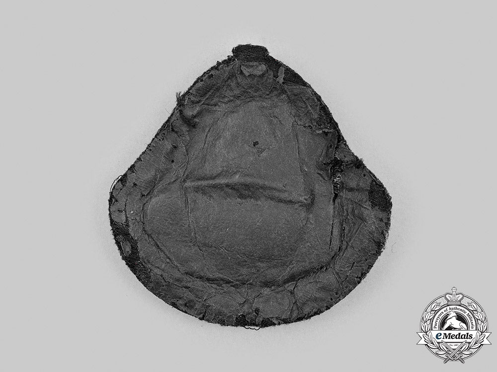 canada,_commonwealth._a_second_war_royal_canadian_air_force(_rcaf)_officer's_cap_badge_emdls_05_2