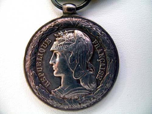 tonkin1883-85_medal/_foreign_legion_badge_f1090005
