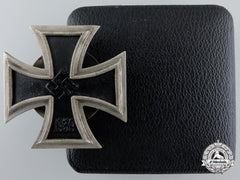 An Iron Cross First Class 1939 By Meybauer; Screwback Type With Case Of Issue