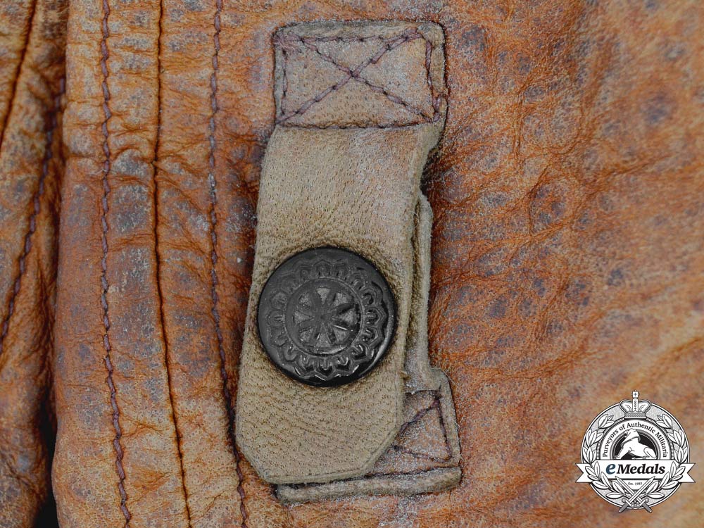 a_first_war_aef_spalding_flyer's_helmet_used_by_canadian_rfc_pilot_f_077_1