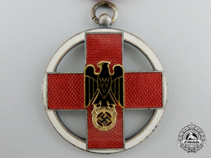 a_german_red_cross_medal_f_547
