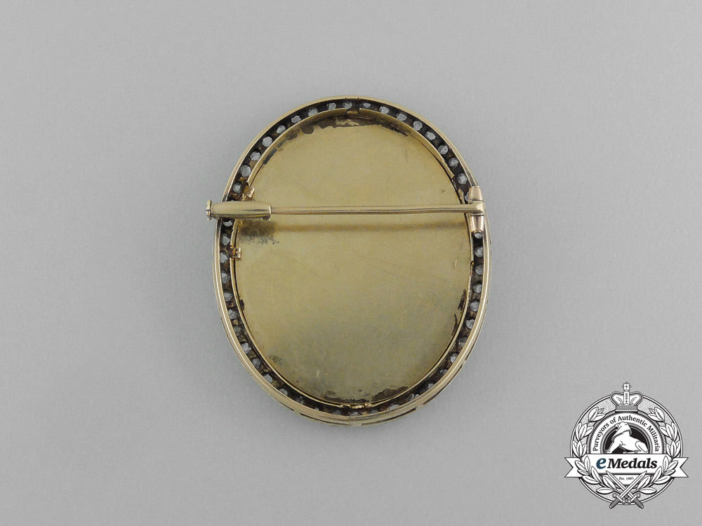 an_exquisite_russian_imperial_tsar_nicholas_ii_brooch_in_gold&_diamonds_f_900_1