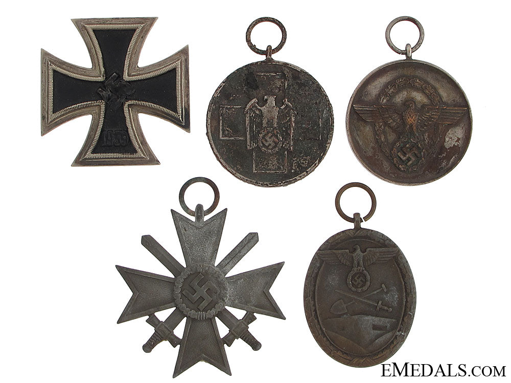 five_wwii_german_medals_five_wwii_german_50f5c926a1fe8