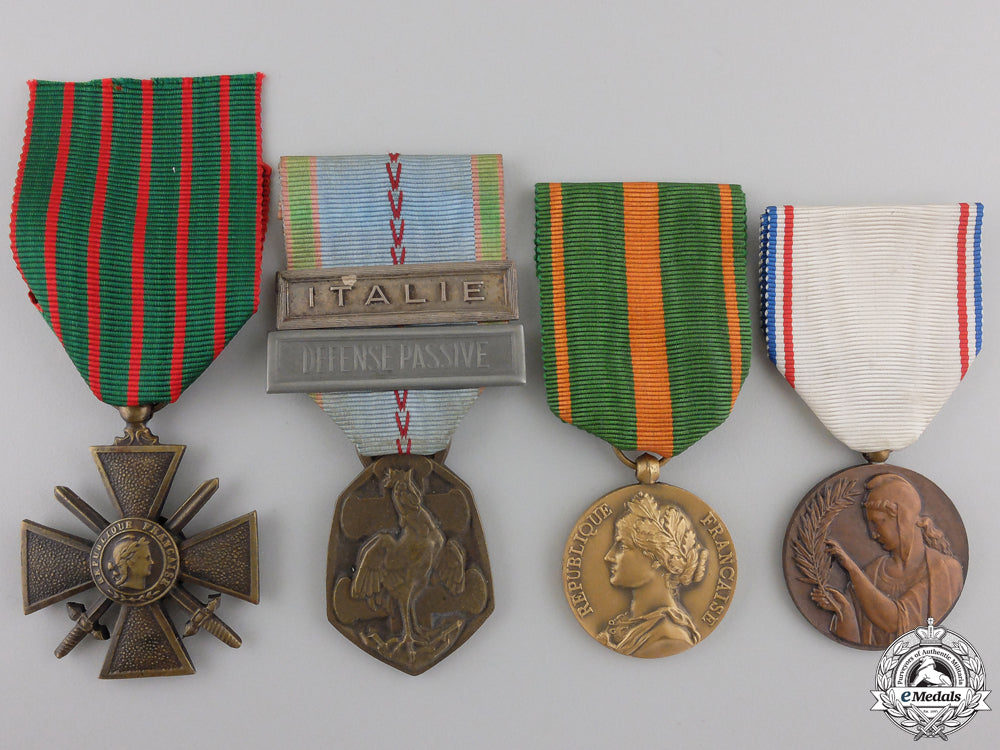 four_second_war_french_medals_and_awards_four_second_war__554a5de002171