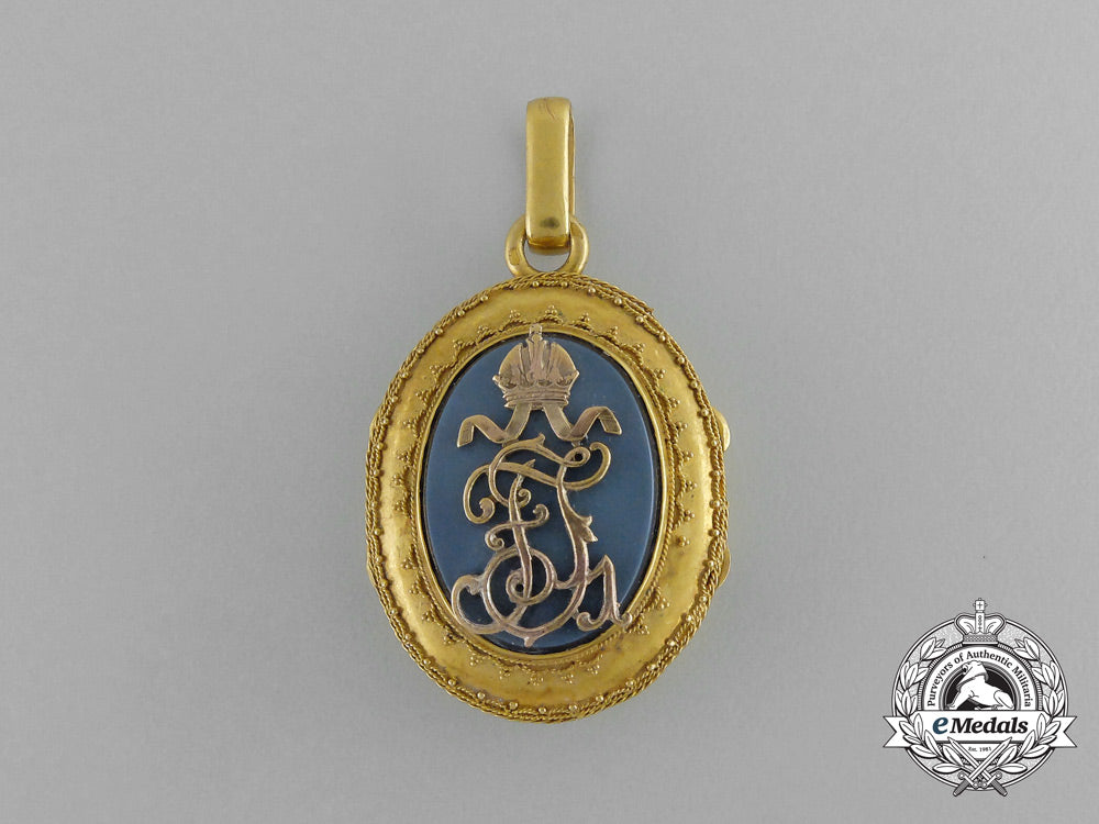 austria,_imperial._a_personal_gift_in_gold_from_emperor_franz_joseph_i,_c.1900_g_362_2_1_1_1_1_1_1