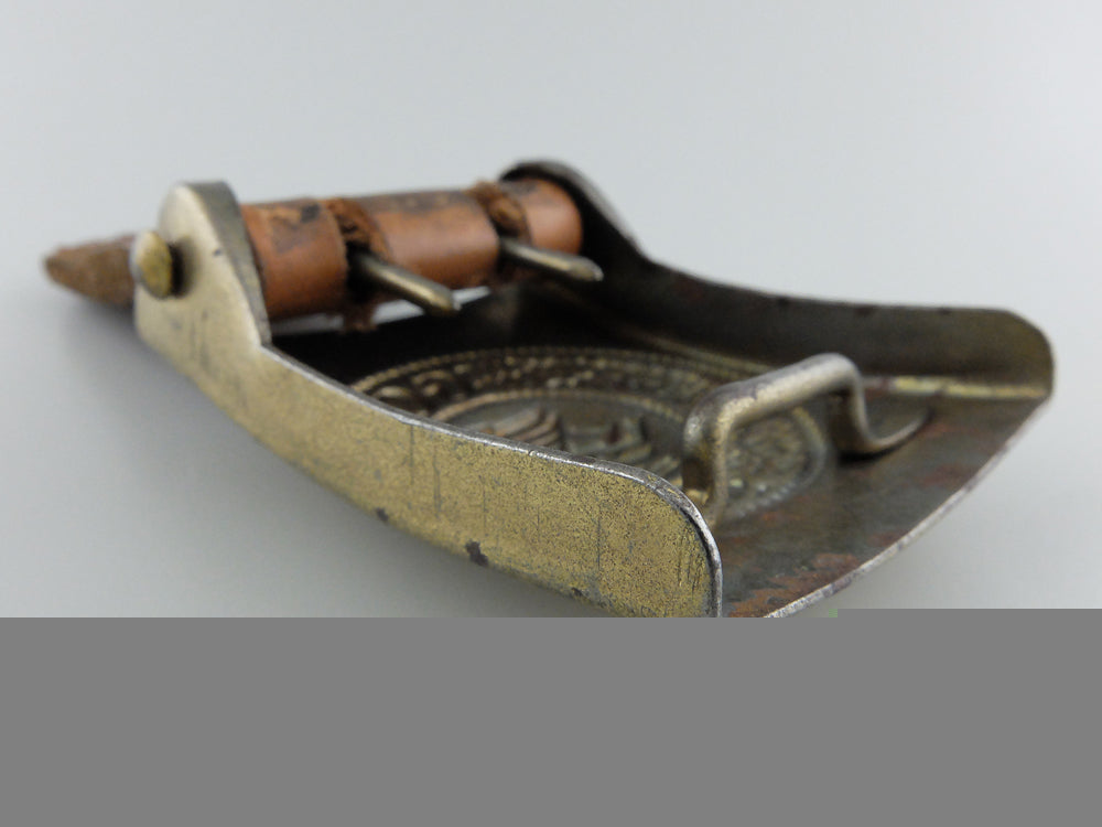 a_kriegsmarine_buckle_with_leather_tab;_published_example_by_dransfeld&_co_menden_g_628