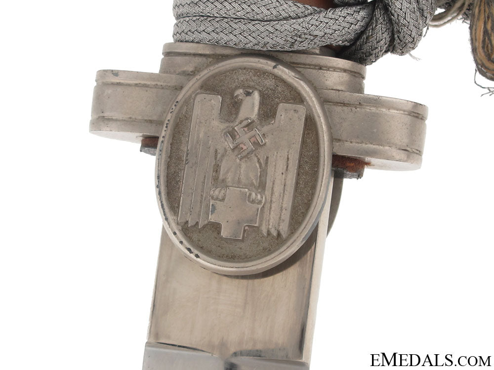 german_red_cross(_deutsches_rotes_kreuz)_leader's_dagger_gdr3856e