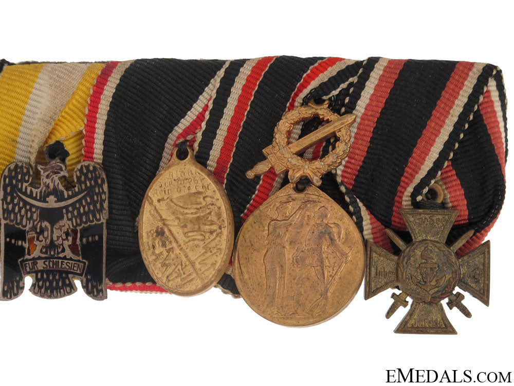 a_miniature_group_of_seven_gema1169b