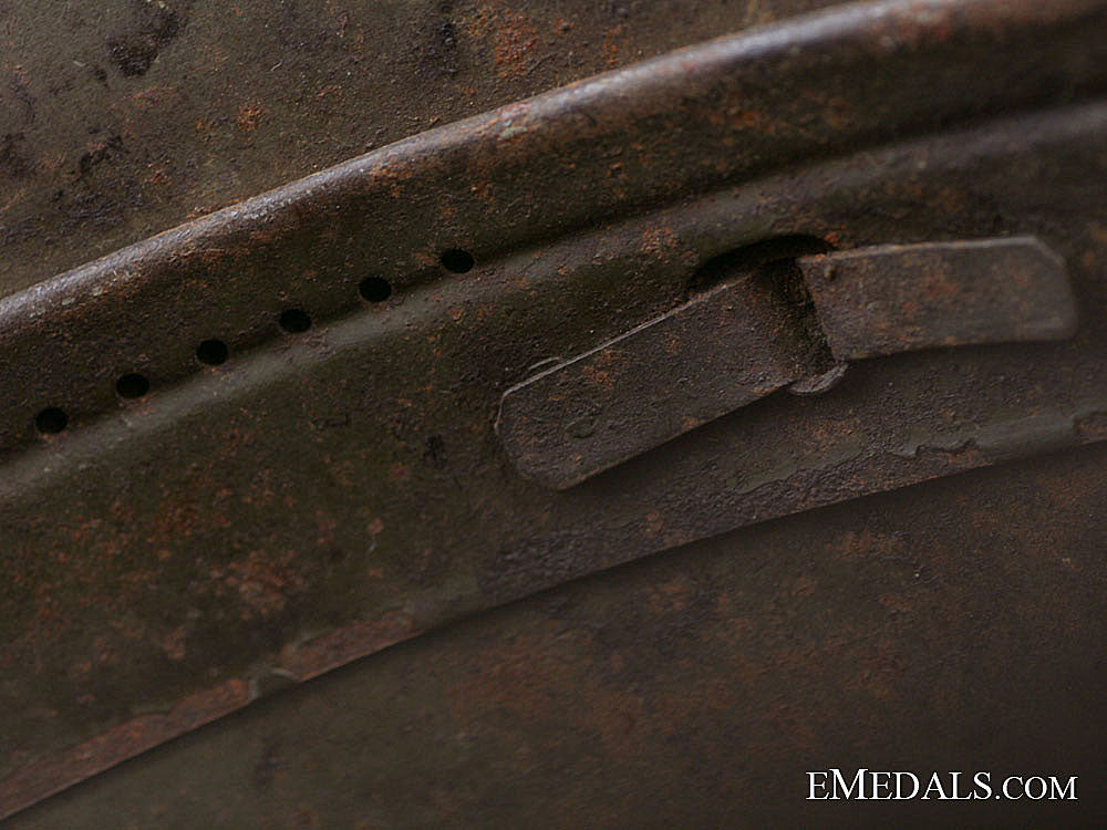 m17_combat_damaged_helmet_ghh4122i