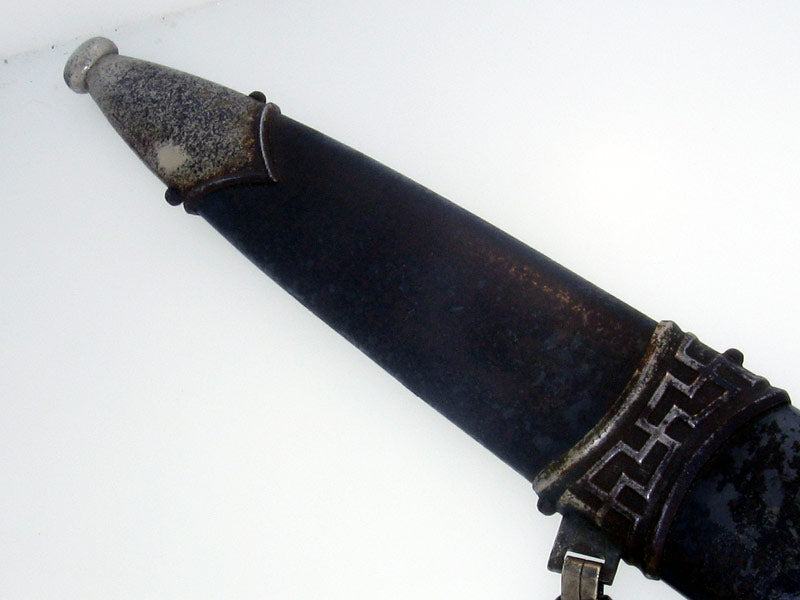 ss-_chained_leader’s_dagger,_gra18135