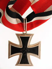 Cased Knight’s Cross – Juncker