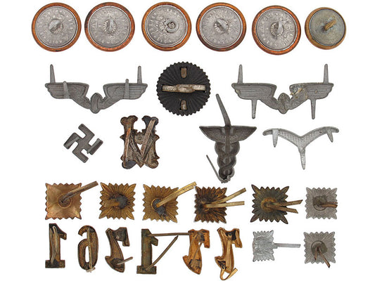 collection_of27_insignia,_pins,&_buttons_graim4113a