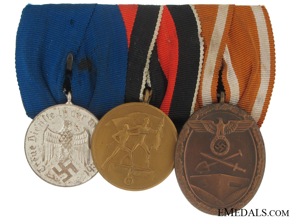 mounted_group_of_three_awards_grao4286
