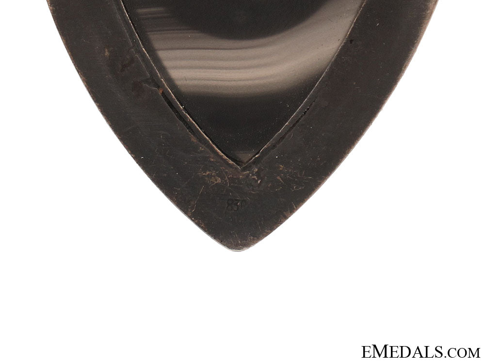1938_altegarde_badge_grcn3746c