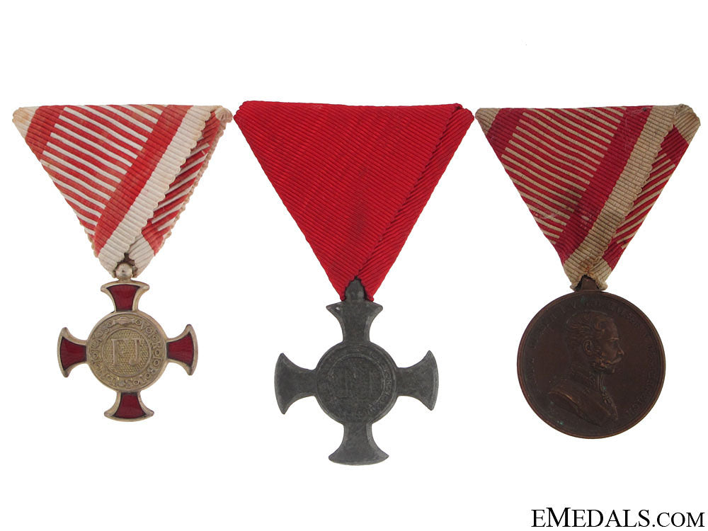 group_of_three_austrian_awards_group_of_three_a_508fdb2aa93d4