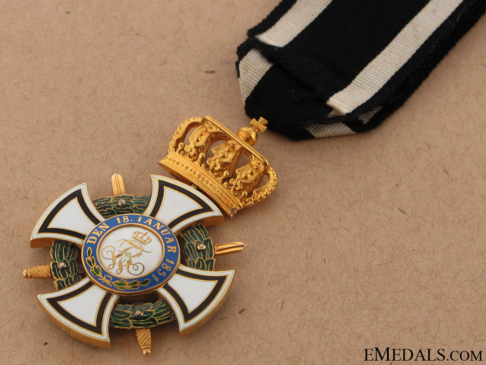 order_of_hohenzollern„¢¤_gold_gstp2830e