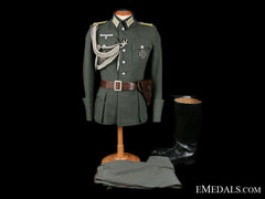 A Complete & Decorated Army Officer's Uniform