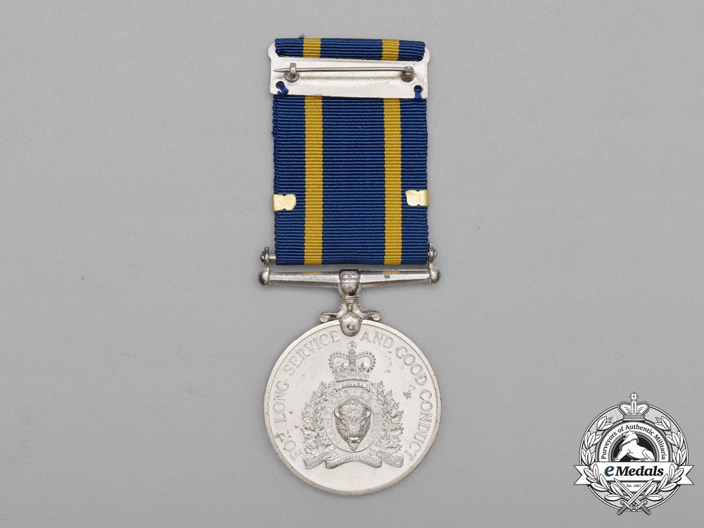 a_royal_canadian_mounted_police_long_service_medal_h_136_1