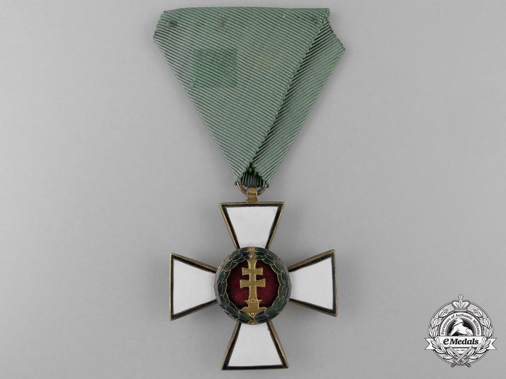 a_hungarian_order_of_merit;_knight5_th_class_h_577