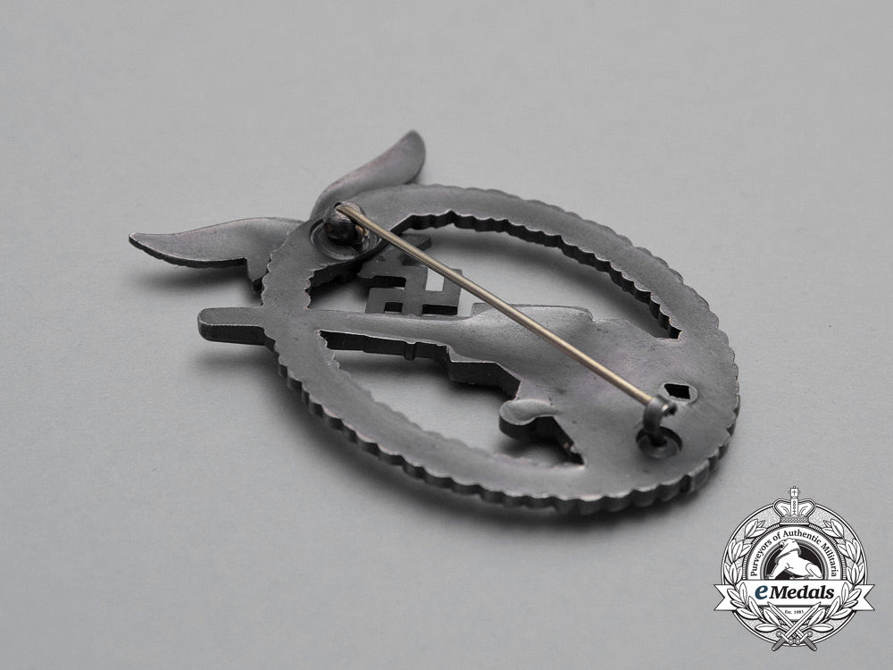 an_early_luftwaffe_flak_badge_in_its_case_of_issue_h_832_1