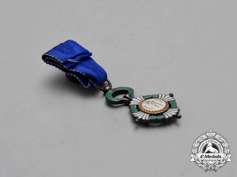 a_miniature_order_of_the_yugoslav_crown_i_272_1