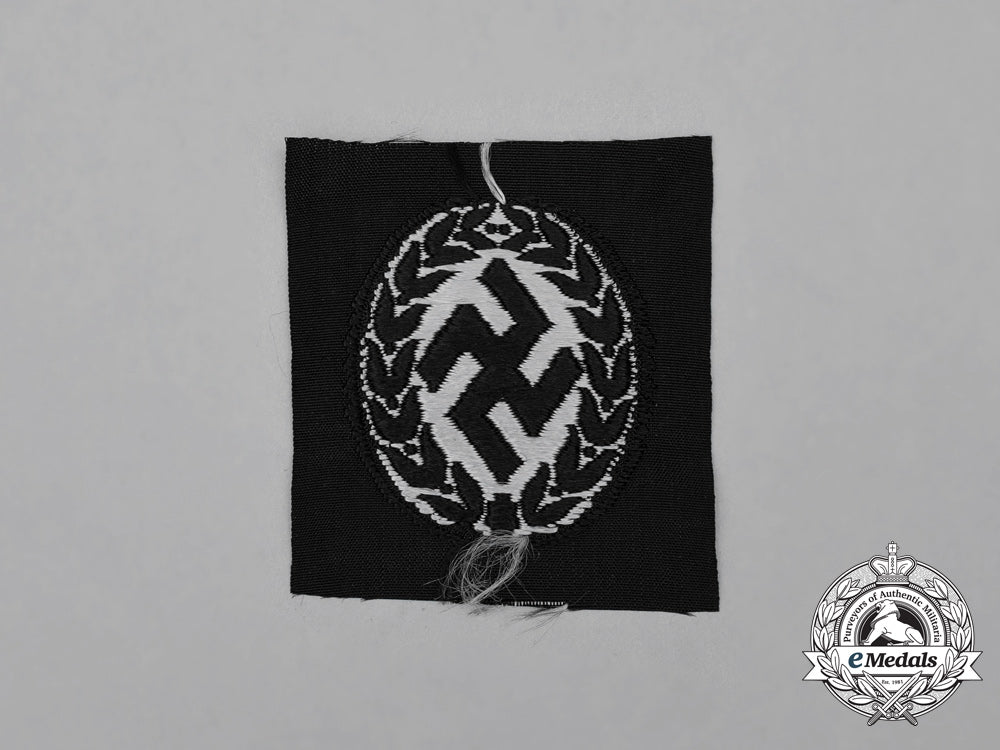 a_mint_and_unissued_schuma(_ukrainian_auxiliary_police)_em/_nco’s_m43_cap_insignia_i_461_1